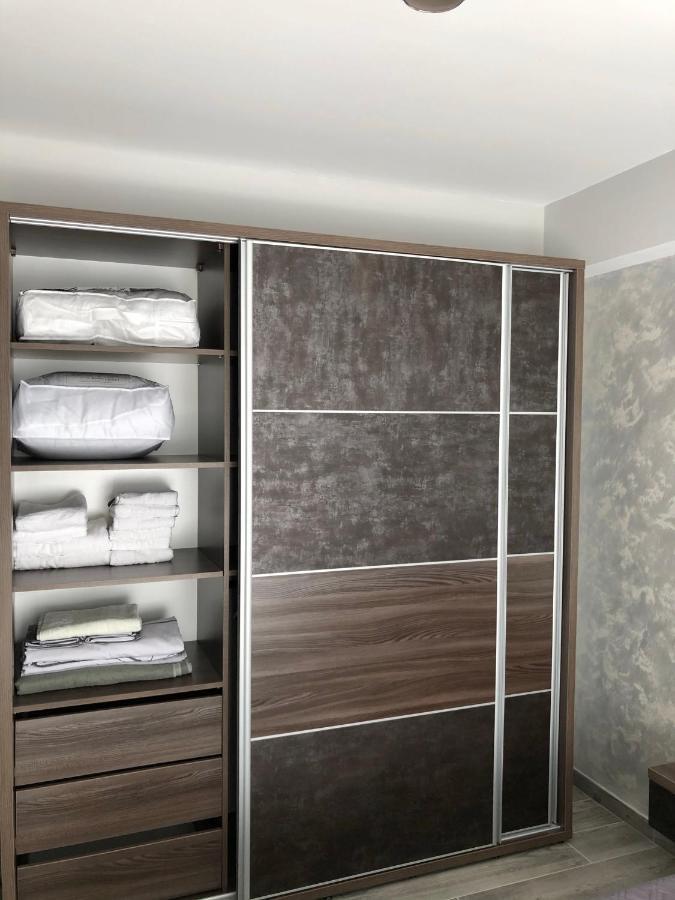 By The Sea Ap. 9 Apartment Navodari Luaran gambar